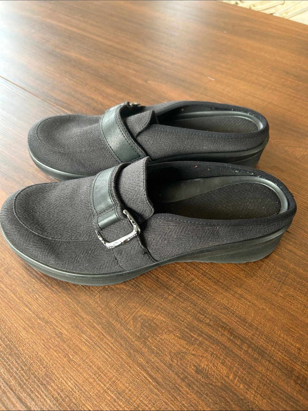 Bzees Comfort Slip-On Mule for women 8.5w — Black